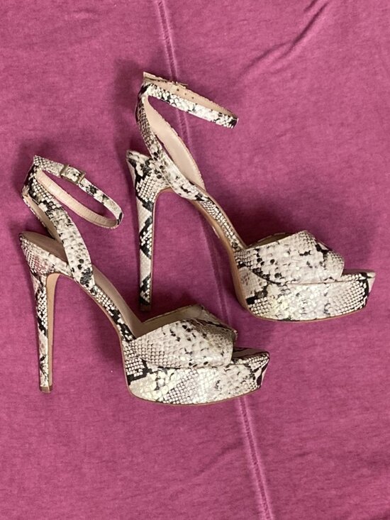 Aldo Neuling Heels, Leather Strappy Sandals, Snakeskin. Size 10 Platform - Picture 2 of 9